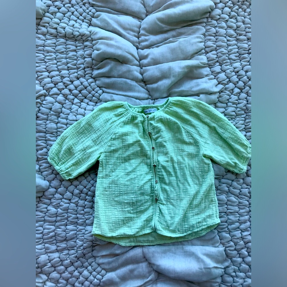 Zara light green shirt with light brown buttons on the front